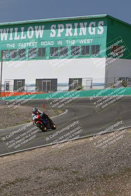 media/Apr-20-2025-AHRMA (Sun) [[393a79c373]]/Race/Group 4/Turn 4b/